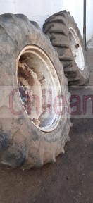 Neumáticos aro 30 con llantas para tractor zettor