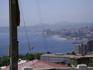 Alicia Calderon Anuncios gratis en Valpara&iacute;so |  Arriendo casa amoblada para vacacionar en Valparaiso. Fono 97508350, $15000 diarios 1 o 2 personas... $20000 diarios 3 o 4 personas.