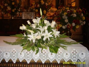MAURICIO ROJAS Anuncios gratis en Santiago |  ARREGLOS FLORALES, CENTROS MESA, DESPACHO DOMICILIO, CAMINOS DE LUZ, ARCO DE FLORES, ATRILES ** MAURICIO ROJAS**