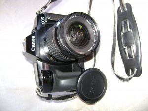 ANGELICA FERNANDEZ Anuncios gratis en Concepci&oacute;n |  VENDO KIT FOTOGRAFICO CANON, EQUIPO COMO NUEVO, ARTICULOS NUEVOS, CAMARA EOS 650 Y LENTES EF PARA CAMARA DIGITAL