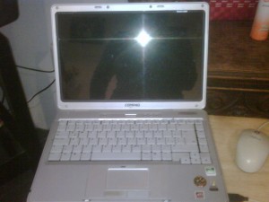 Italia Anuncios gratis en Santiago |  Compaq presario v2000 160.000 pesos conversable, exelente maquina la cual cambio porque me pasaron otra en la empresa