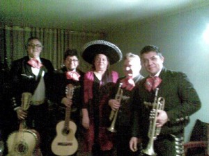 johnny luis Anuncios gratis en San Joaqu&iacute;n |  mariachis  viva mexico sal y tequila, SERENATAS MARIACHIS SERENATAS MARIACHIS