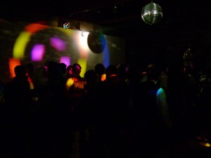 Primercorte Producciones Anuncios gratis en Las Condes |  M&uacute;sica Envasada, Iluminaci&oacute;n, Matrimonios, Eventos Empresas, Dj, M&uacute;sica, Matrimonios, Fiestas de Graduaci&oacute;n, M&uacute;sica, Iluminaci&oacute;n, Fietas, Cumplea&ntilde;os