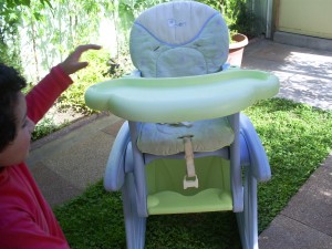 JUANA BAHAMONDES Anuncios gratis en Chill&aacute;n |  VENDO SILLA DE COMER Y SILLA DE AUTO PARA NI&Ntilde;O CHILLAN, VENDO SILLA DE COMER QUE SE TRANSFORMA EN ESCRITORIO