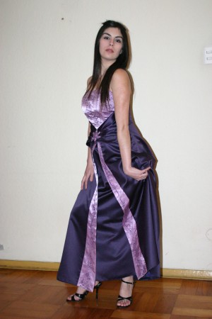 PATRICIA Anuncios gratis en &Ntilde;u&ntilde;oa |  ARRIENDO VESTIDOS FIESTA, GALA, NOCHE $15.000.-, METRO IRARRAZAVAL FRENTE AL METRO 