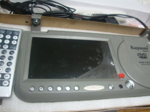 Maricel Anuncios gratis en Valpara&iacute;so |  SE VENDE VISERA PARA SOL LCD CON LECTOR DE DVD, producto para auto