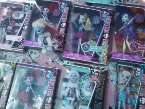 catalina Anuncios gratis en San Bernardo |  Monster high Originales con accesorios (caja grande) a $25.000 Ofert&oacute;n!!, Las mas baratas del mercado..no se quede sin la suya!!