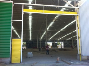 Jimena B&oacute;rquez Anuncios gratis en Caleu |  Cortinas metalicas, Lider en cortinas