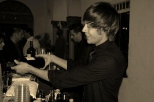 BARNY Anuncios gratis en La Cisterna |  SERVICIO DE BARMAN PARA EVENTOS 09-1570121 CHILE, Brindamos un servicio completo junto a un equipo de profesionales UNICOS