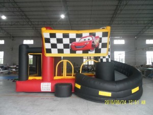 Cristian Anuncios gratis en La Serena |  ARRIENDO DE JUEGOS INFLABLES Y TACA-TACA, Juegos Inflables
