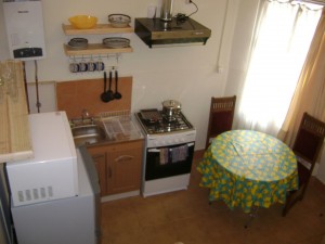 Alicia Calderon Anuncios gratis en Valpara&iacute;so |  Renovada casa amoblada, se arrienda diario en valparaiso, un ambiente, Avenida alemania, valparaiso, fono 97508350, desde $25000 diario