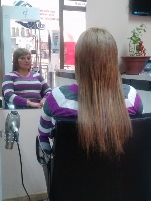 Trinidad del Carmen Torres H. Anuncios gratis en Temuco |  Peluqueria y salon de belleza la trini, Alizados de keratina exclusivos y belleza