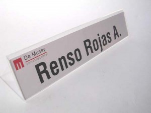 Bellier Publicidad Anuncios gratis en Santiago |  Porta identificaci&oacute;n acr&iacute;lico Bellier Publicidad, contacto@bellierpublicidad.cl  fono 6627287