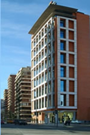  Anuncios gratis en Las Condes |  NUEVOS ESTACIONAMIENTOS P&Uacute;BLICOS EN SECTOR PLAZA PER&Uacute; (EL GOLF) , HOTEL HOLIDAY INN EXPRESS ABRI&Oacute; SUS ESTACIONAMIENTOS AL P&Uacute;BLICO