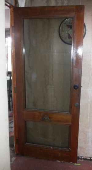 Tat&aacute;n Gomez Anuncios gratis en La Reina |  Puerta de madera noble vidriada - $90.000, Puerta de madera noble vidriada - $90.000