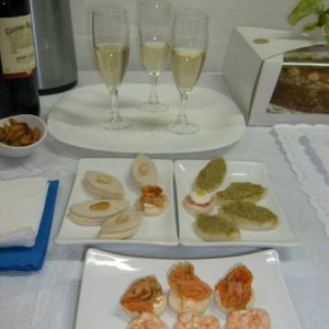 Sergio Anuncios gratis en La Reina |  Bautizos, matrimonios, cumplea&ntilde;os, graduaciones, bodas, eventos, santi, Canapes, brochetas,empanaditas, minichurrascos, petitbouche, sushi