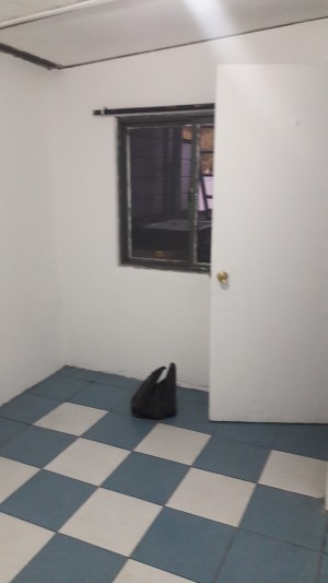 Pablo panchillo Anuncios gratis en La Reina |  Arriendo piezas cerca de hospital militar, cerca de lider la reina, Piezas en arriendo en la reina, locomoci&oacute;n a la mano, paradero cerca 