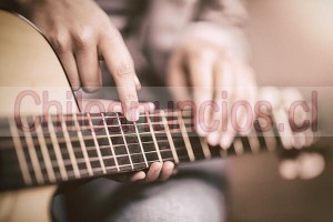 Luis  Anuncios gratis en Las Condes |  Clases de guitarra para niños, jóvenes y adultos, A domicilio en santiago